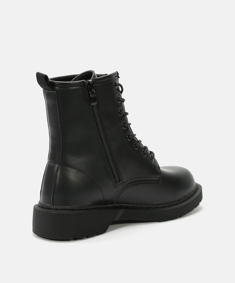 Botines planos militares image number null